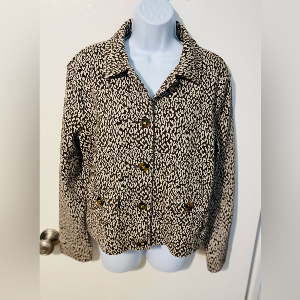 Charter Club dark green and White Animal Print Blazer/jacket. Size large